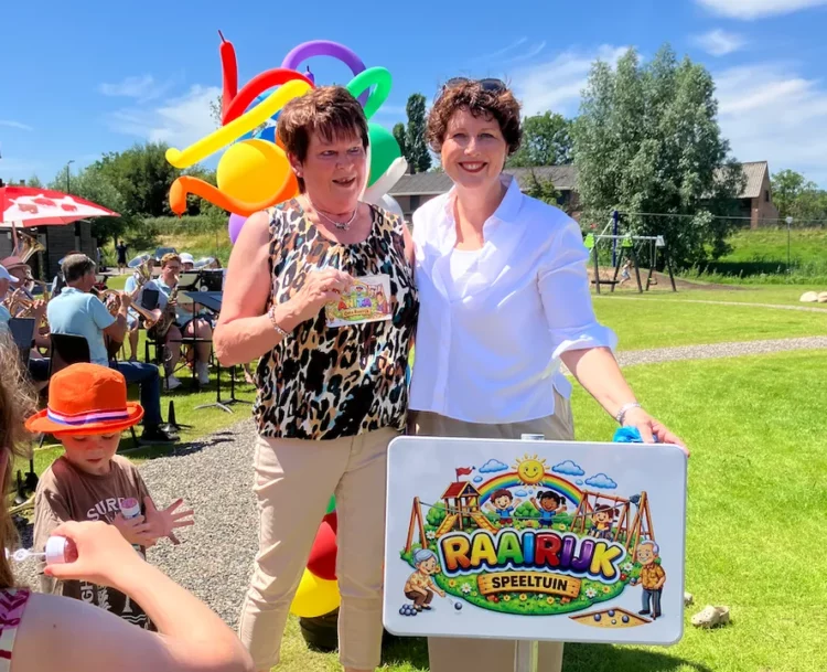 Nieuwe speeltuin Raairijk feestelijk geopend in Hank