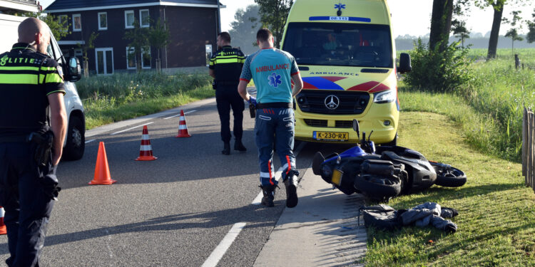 Scooterrijder gewond bij aanrijding op beruchte kruising in Bruchem