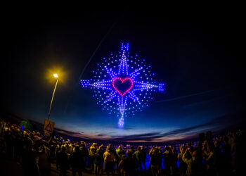 [Fotoserie] Honderden bezoekers genieten van indrukwekkende droneshow tijdens Havendagen Werkendam