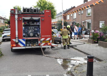 Brand tijdens verbouwing in Rossum snel onder controle