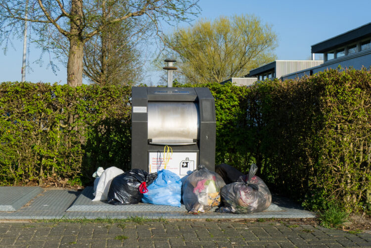 Afval naast containers blijft vooral een gedragsprobleem, blijkt uit onderzoek