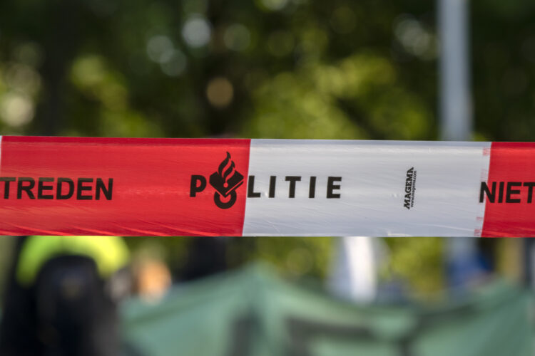 Vijf aanhoudingen na gijzeling van man uit Meteren in woning in Tiel