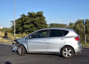 Aanrijding op kruising Van Heemstraweg-Meidijk in Zuilichem, rotonde moet oplossing bieden