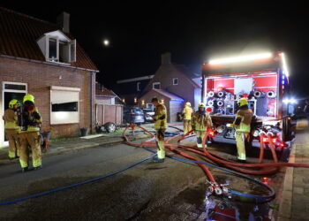 Man gewond bij woningbrand Ammerzoden, woning onbewoonbaar