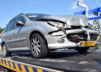 Opnieuw twee auto’s op elkaar gebotst op kruising in Bruchem