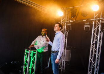 Nieuwe studio Polder Radio in Giessen feestelijk geopend
