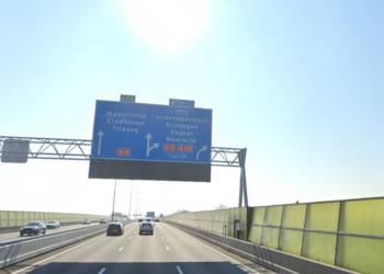 A2 bij Empel dicht in nacht van 31 augustus door verroest verkeersportaal