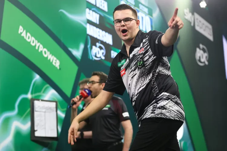 Gian van Veen uit Andel nieuwe nummer twee op PDC-wereldranglijst