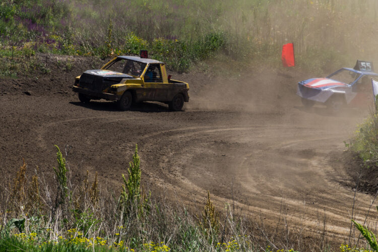 PRO Maasdriel stelt vragen over vergunning autocross bij boerengolf Hedel