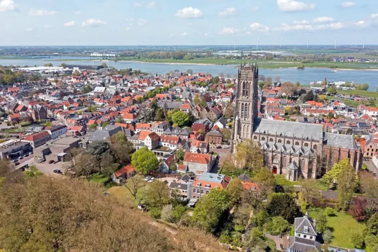 Franse organist Jean-Baptiste Monnot speelt 12 augustus in Sint-Maartenskerk Zaltbommel