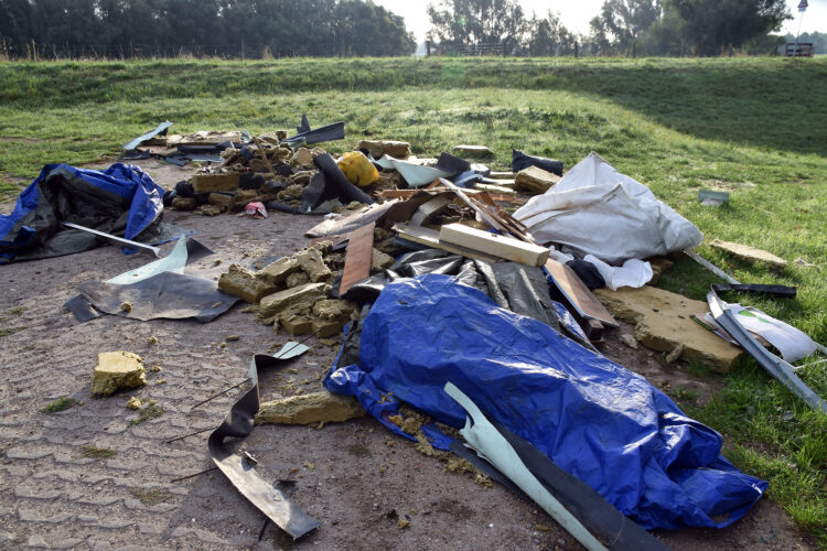Opnieuw dakdekkersafval gedumpt in Gameren, derde keer in tien dagen